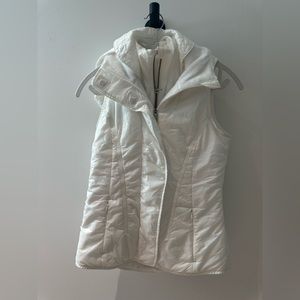 Lululemon Athletica Ivory Quilted Vest